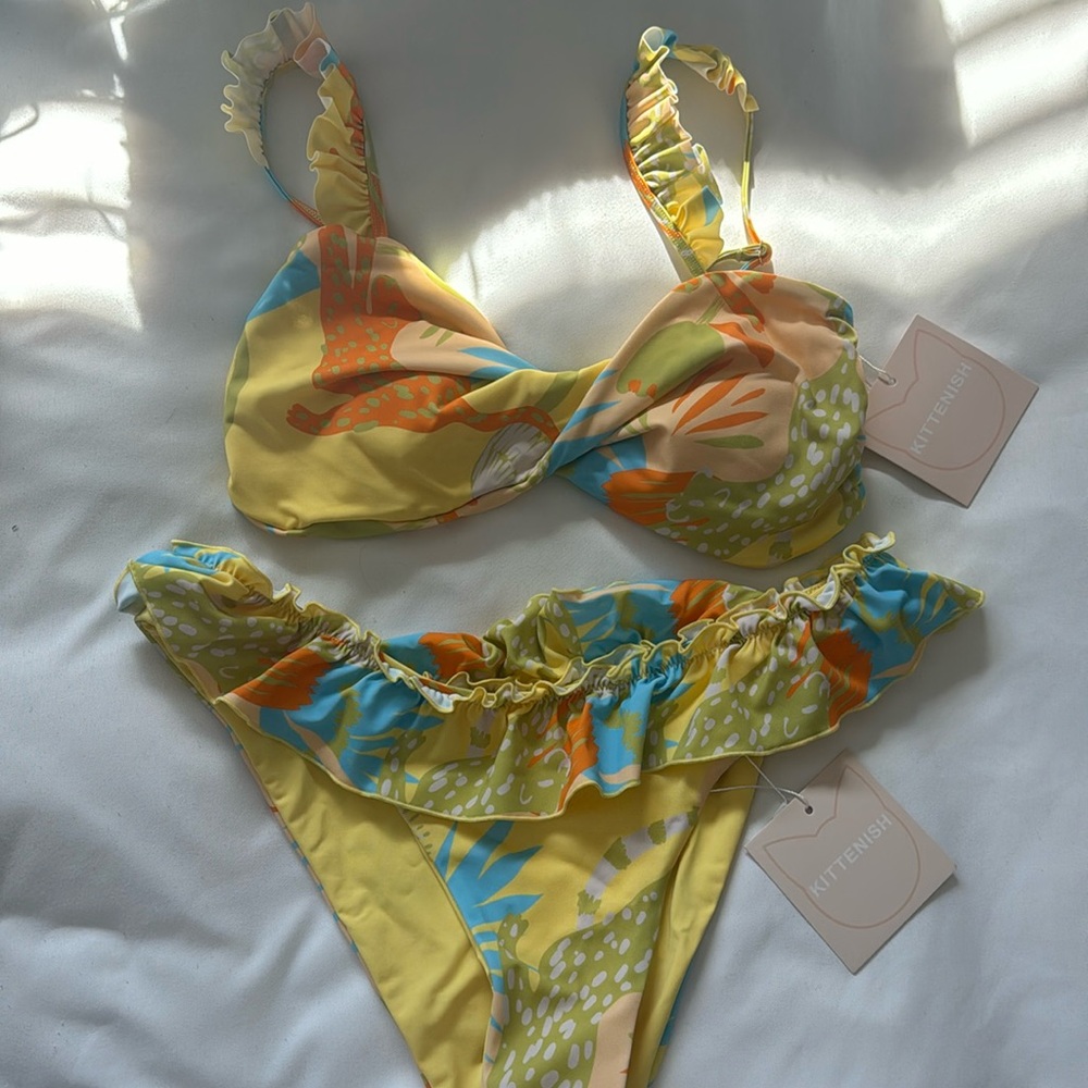 NWT Kittenish Bikini Size L, matching bikini set, yellow bikini, vacation swim